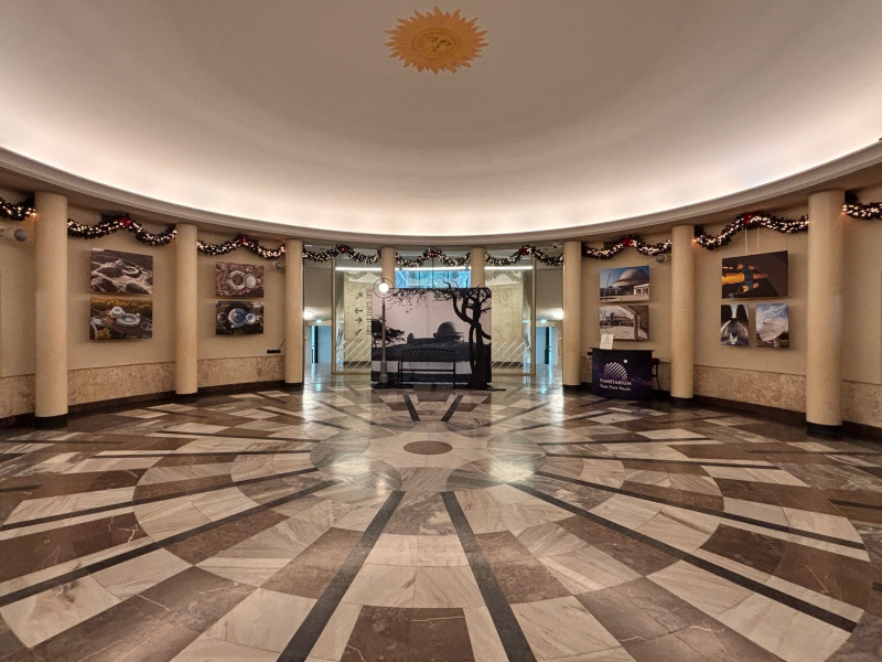 Hol Planetarium